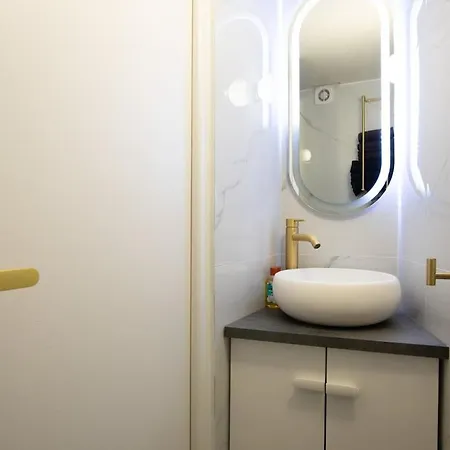 Apartment Pour 2 Personnes Avec Mezzanine *